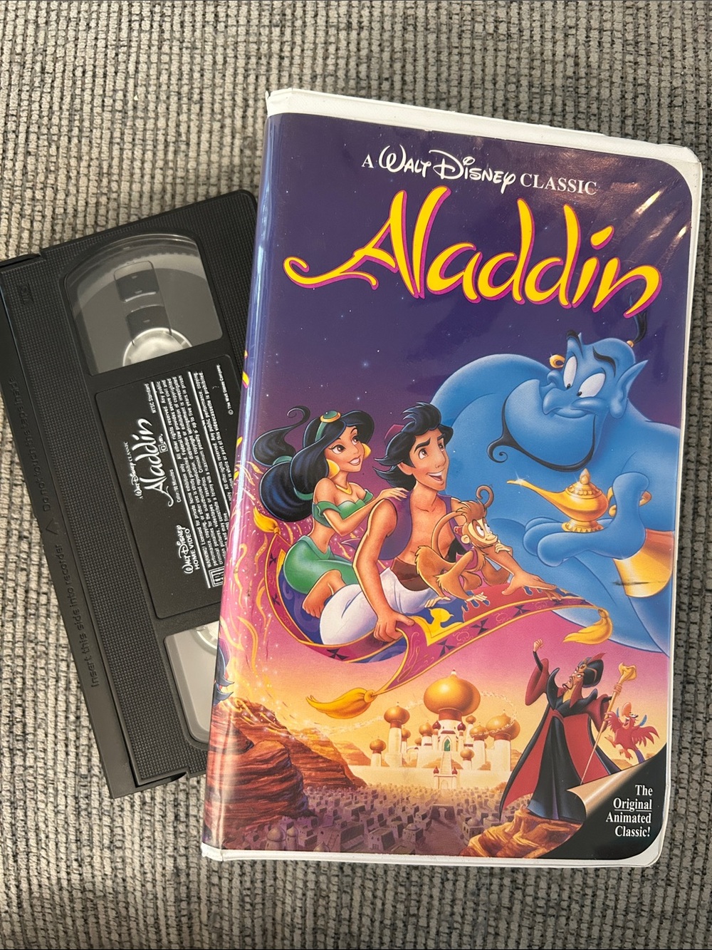 Walt Disney Aladdin VHS Tape collectible classic movie jasmine genie